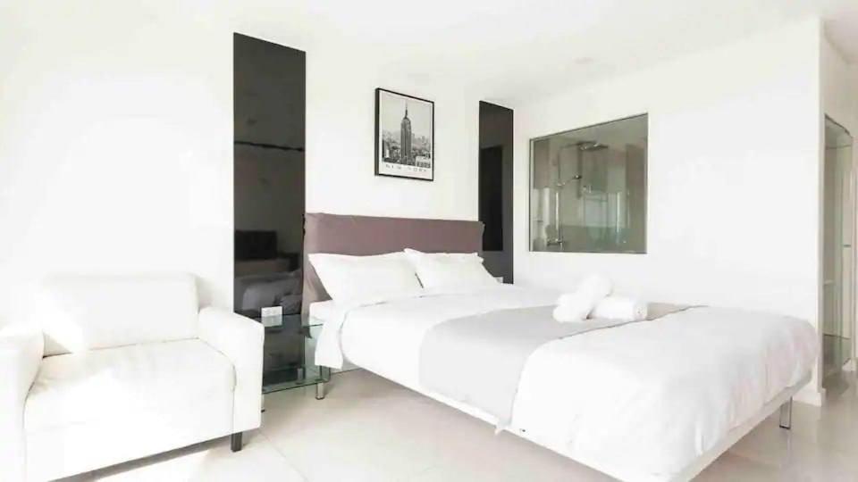 Apartment Center *