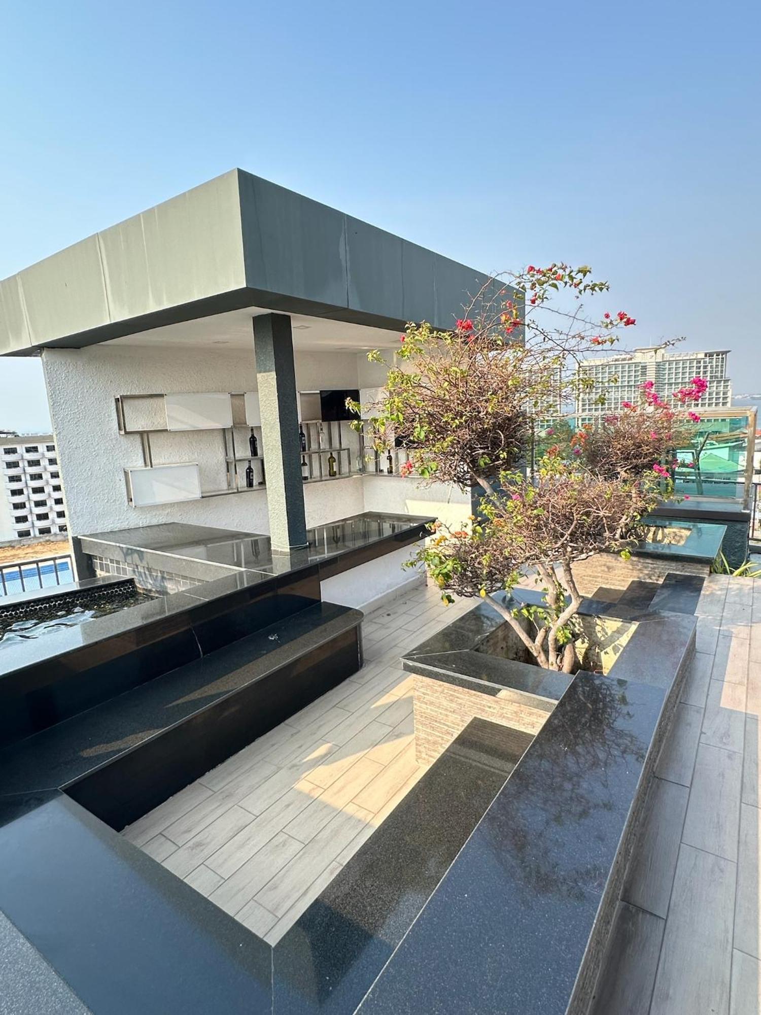 Apartment The Prim Grand Wongamat N103 - Spacious Near The Sea