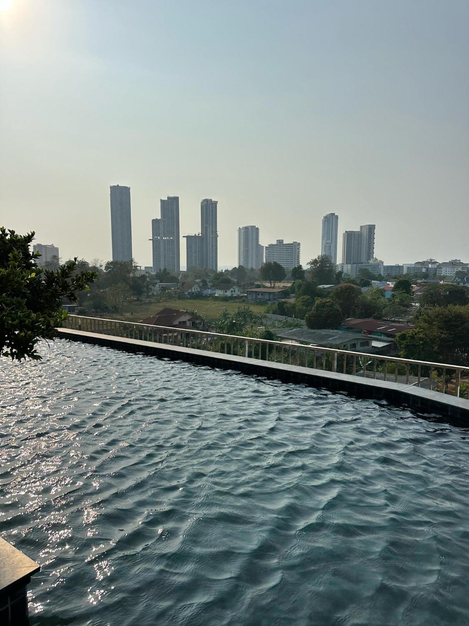 Apartment The Prim Grand Wongamat N103 - Spacious Near The Sea