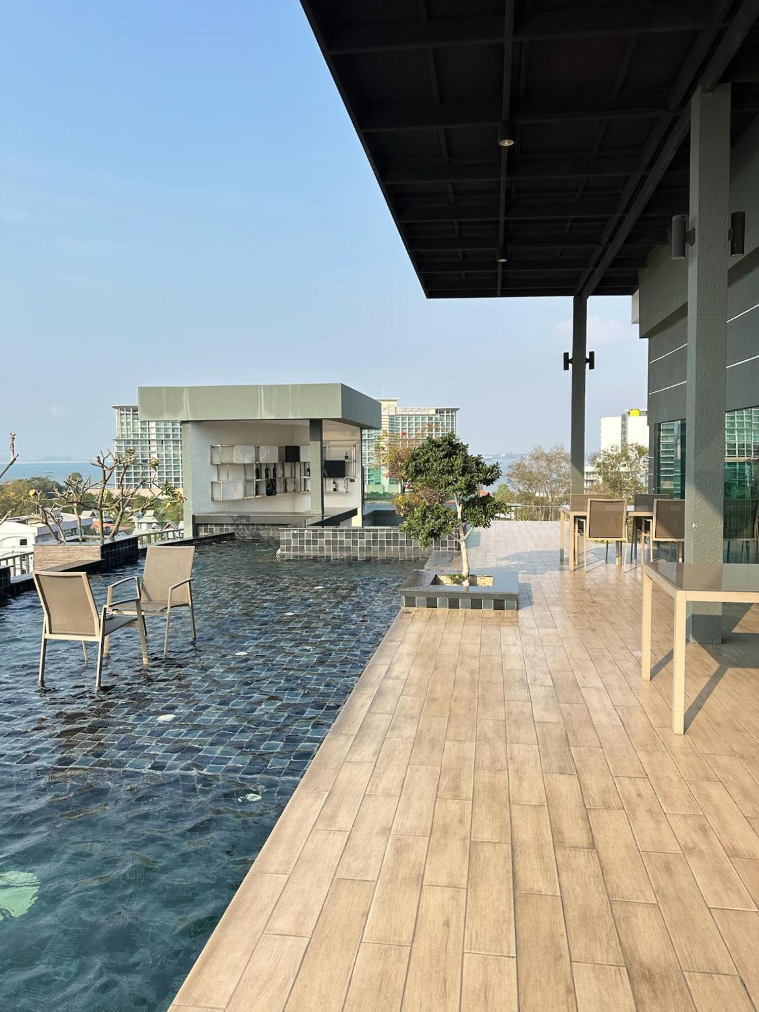 Apartment The Prim Grand Wongamat N103 - Spacious Near The Sea