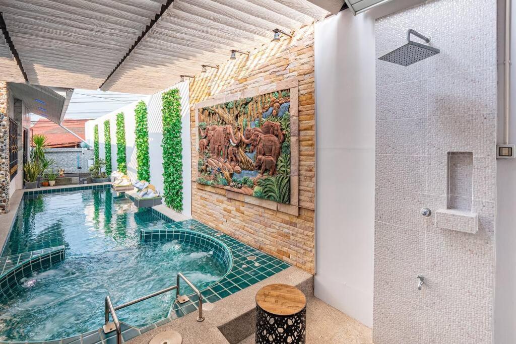 Luxury Thai Style Pool In Downtown Pattaya, Close To Walking Street Villa