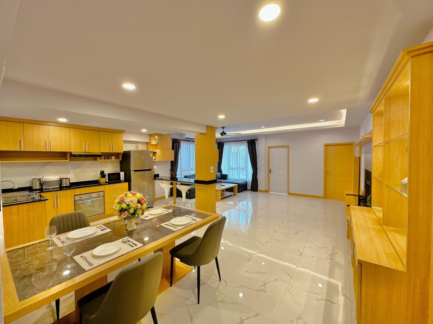 Tagvilla Suksabai In 04 Bedroom Villa *