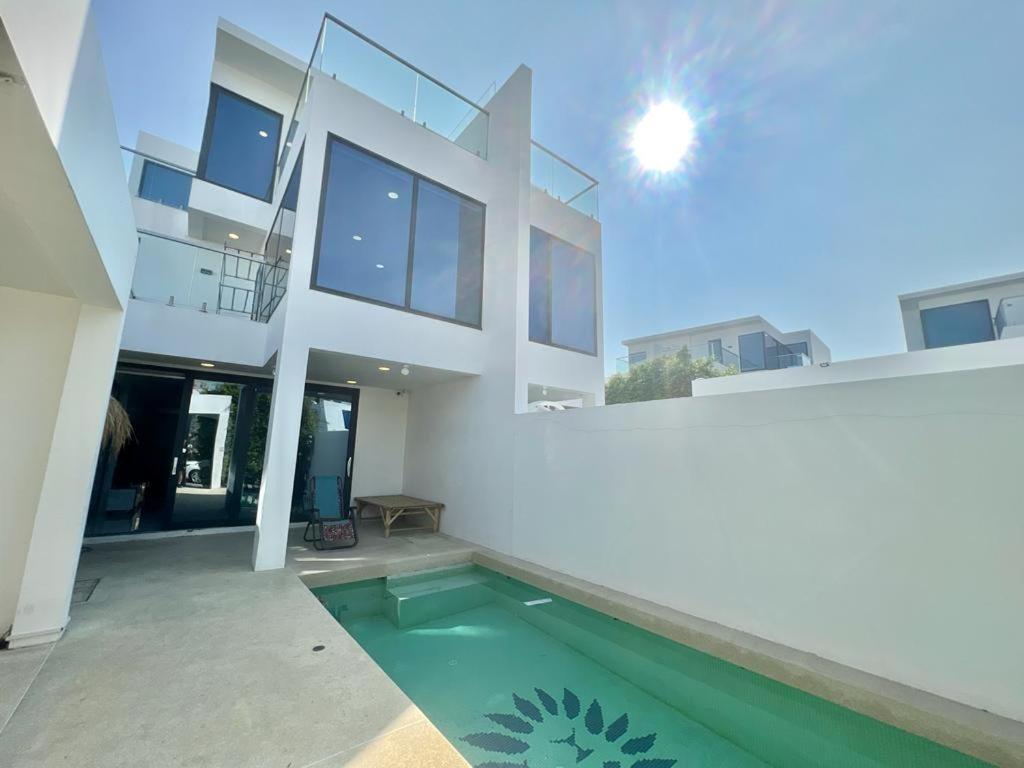 Villa Palm Spring Pattaya