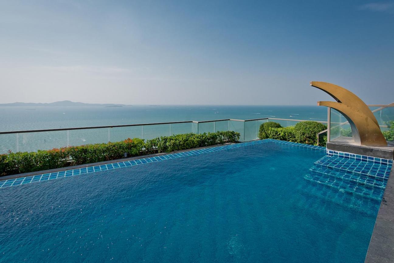 Apartment Better Than 1 Bedroom In Peak Towers