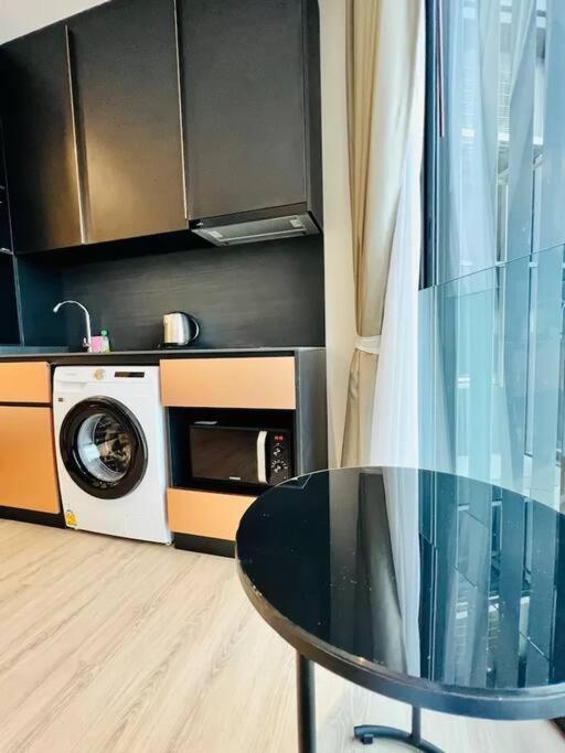 Modern Luxury Edge 1 Bedroom Seaview Apartment Pattaya