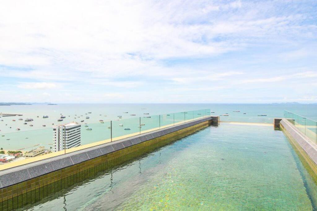 Apartment Modern Luxury Edge 1 Bedroom Seaview