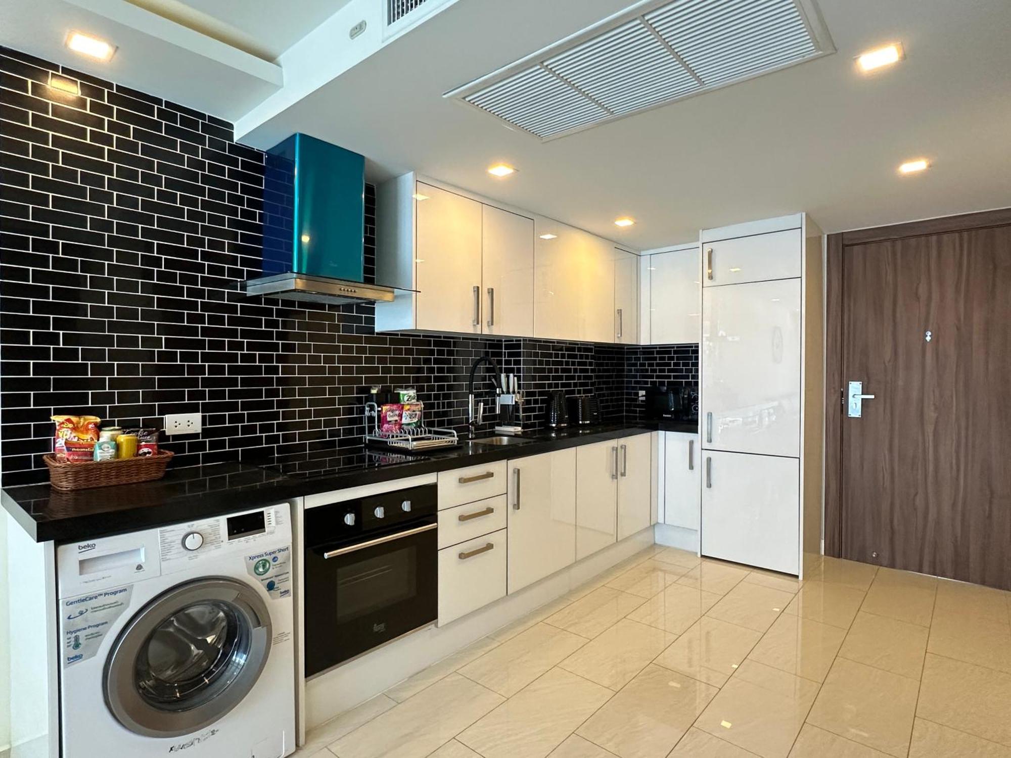 Grand Avenue By Monthstayz Thailand Pattaya