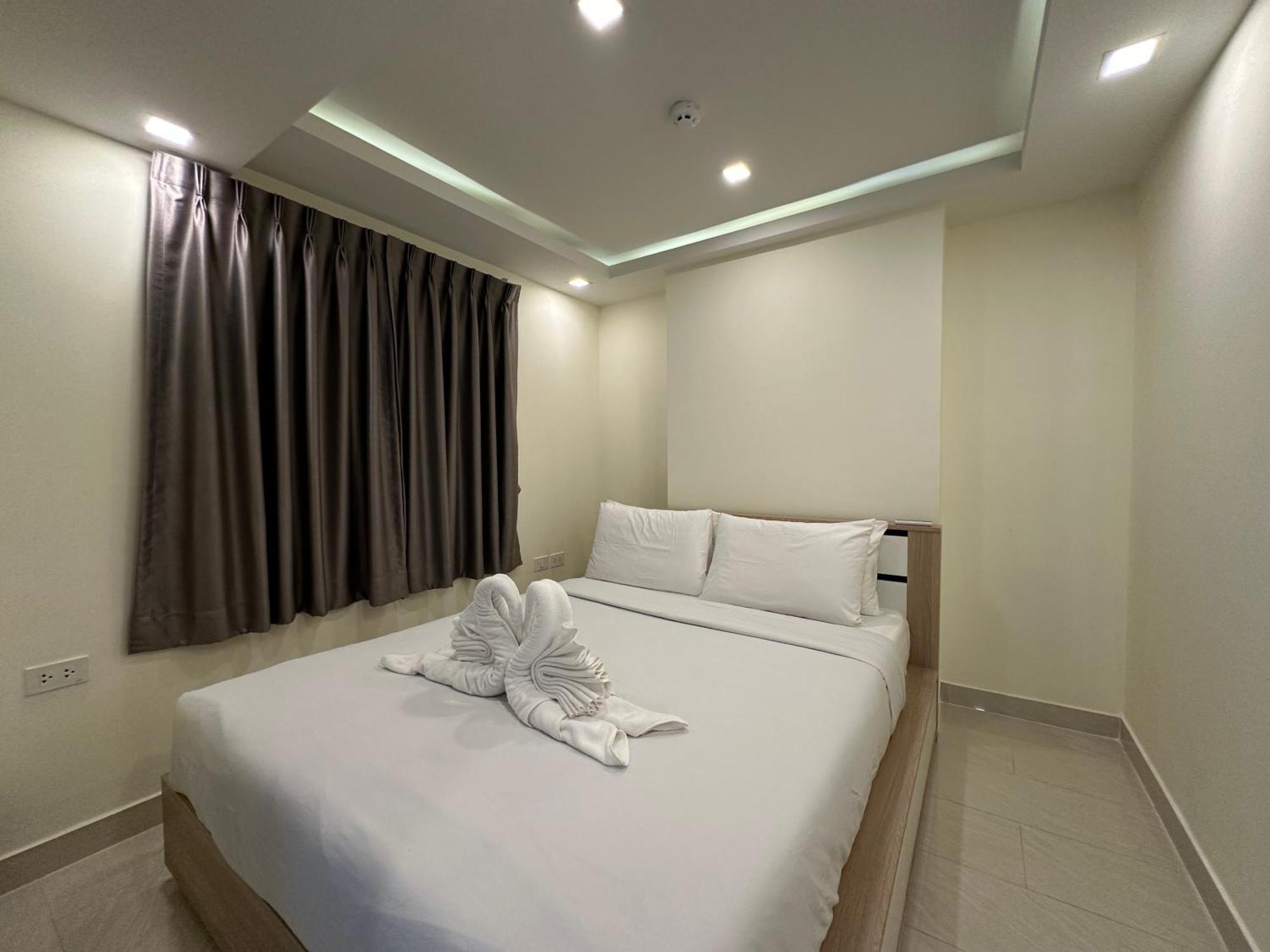 อพาร์ทเม้น Grand Avenue By Monthstayz Thailand