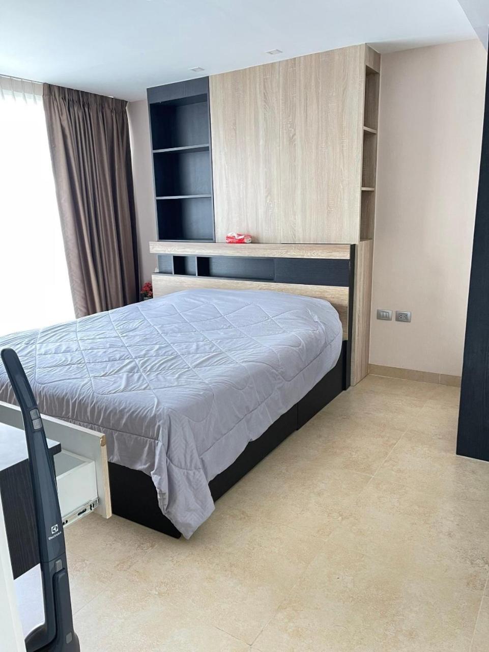 2 Bedrooms Near