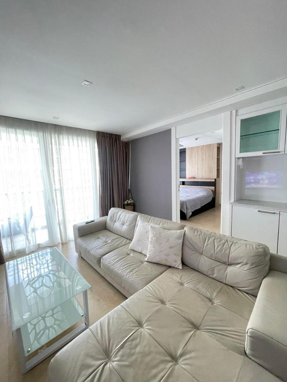 Apartment 2 Bedrooms Near