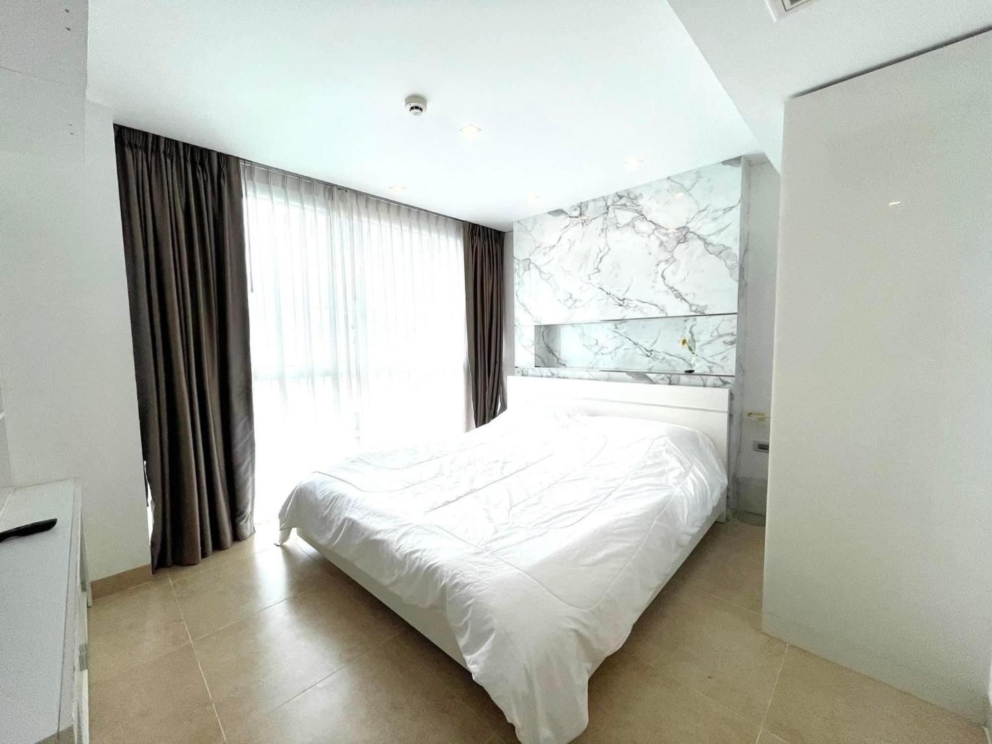 2 Bedrooms Near Apartment *
