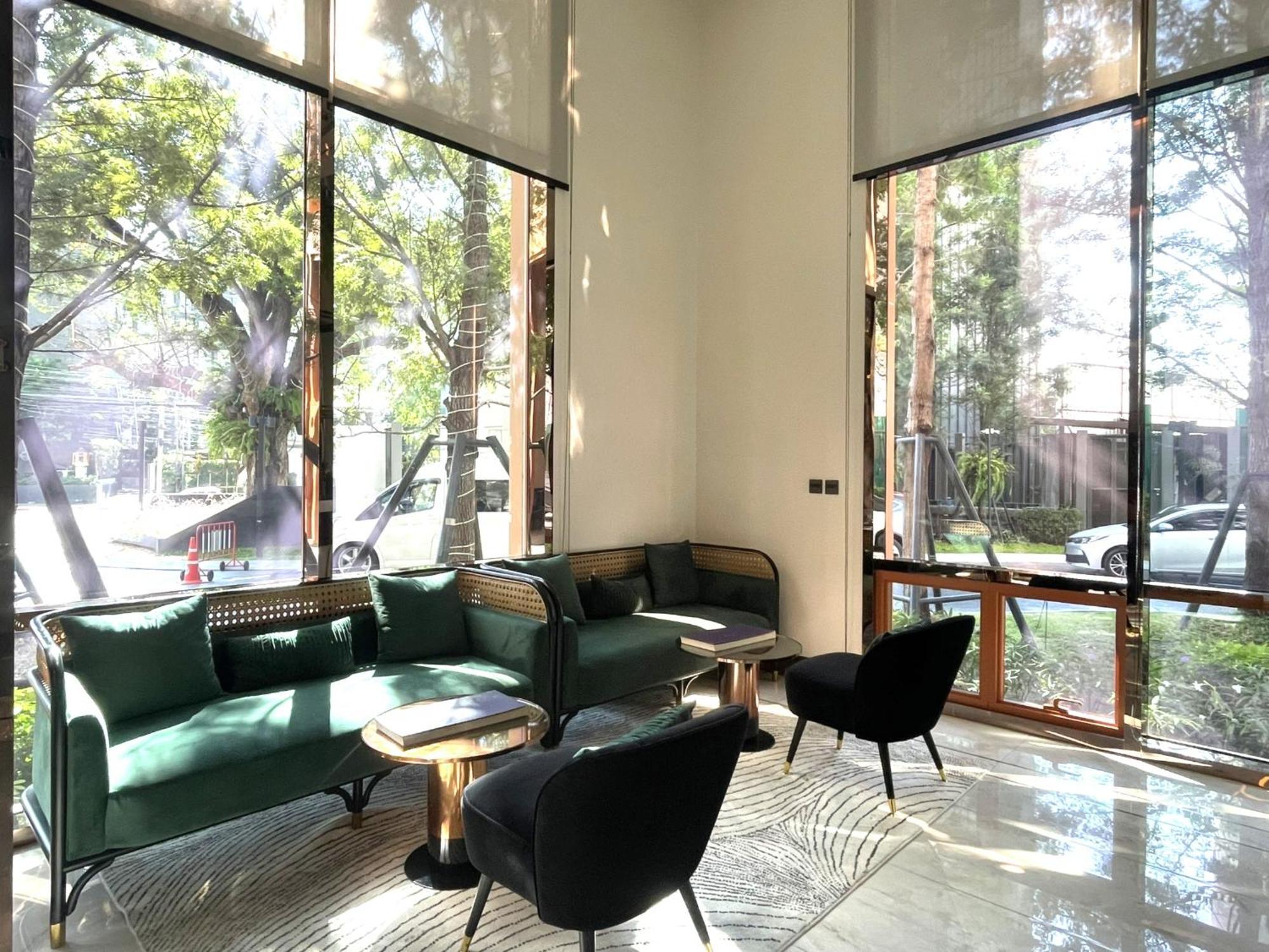Apartment Once Modern *