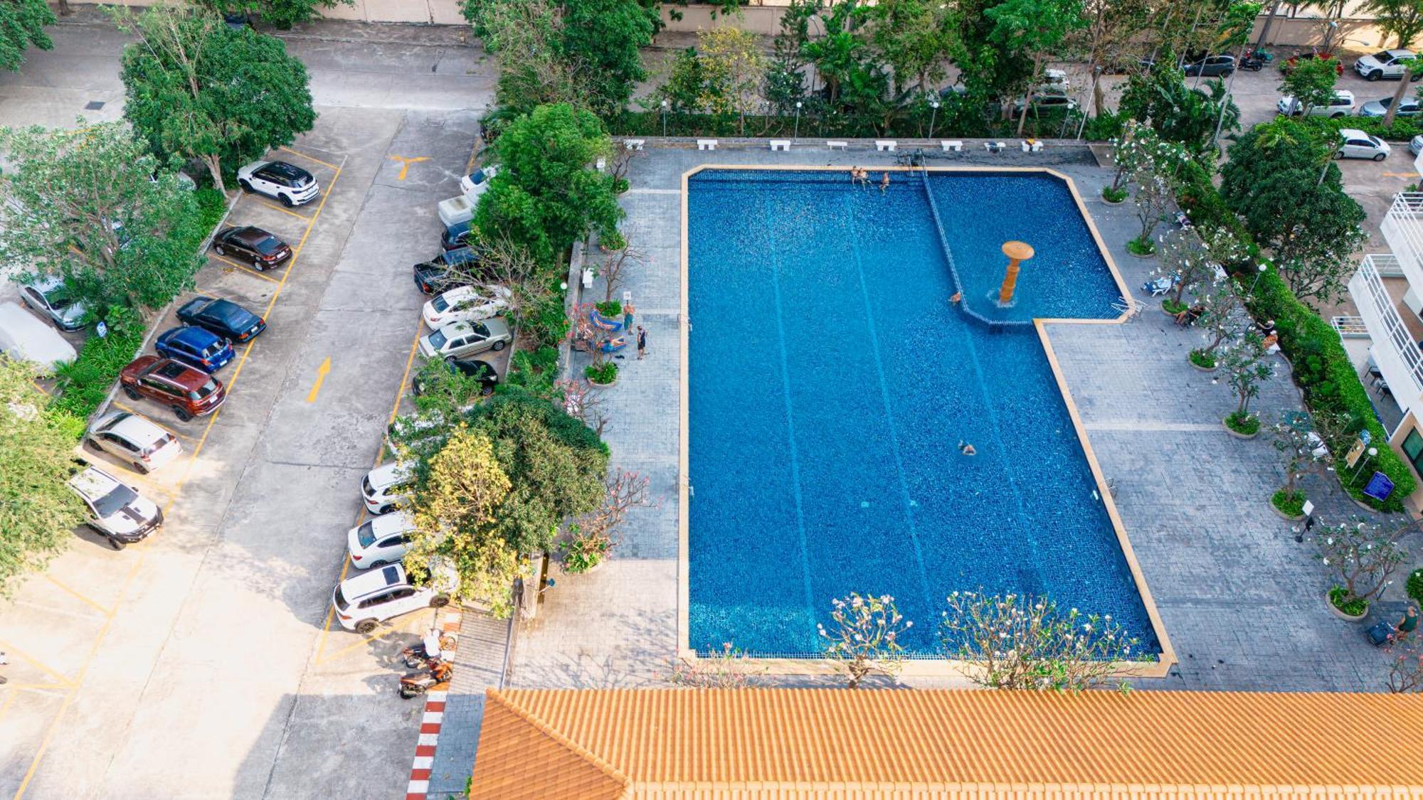 Jomtien Beachside At View Talay5