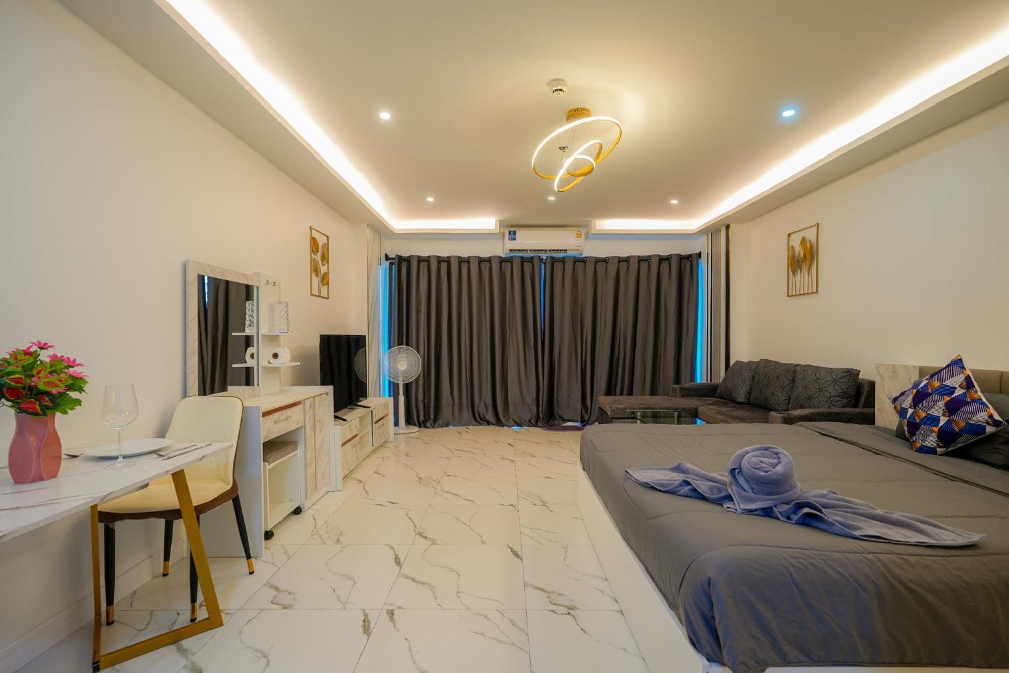 Jomtien Beachside At View Talay5 *