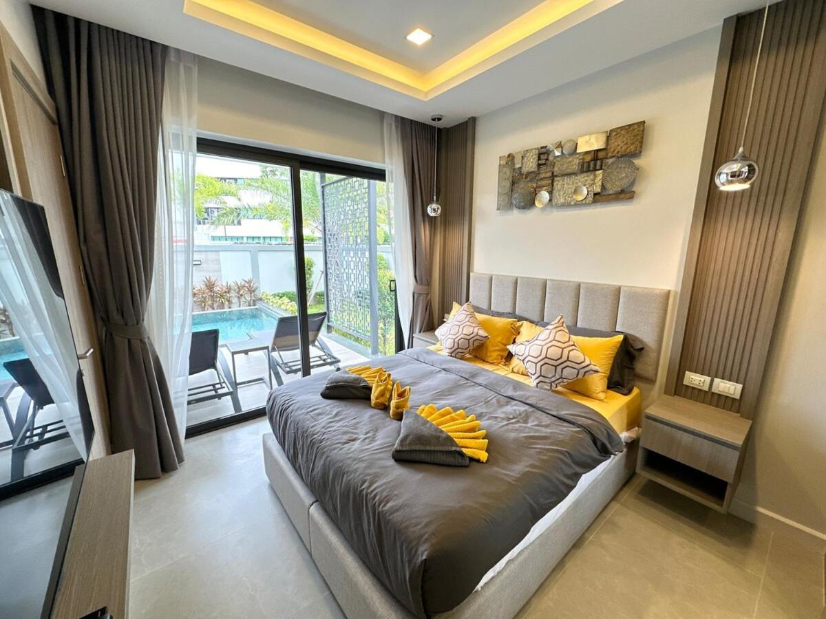 Super Luxury 4 Bedroom Private Pool With Jacuzzi, Near 711, 10 Minutes To Walking Street And - Mt4 *