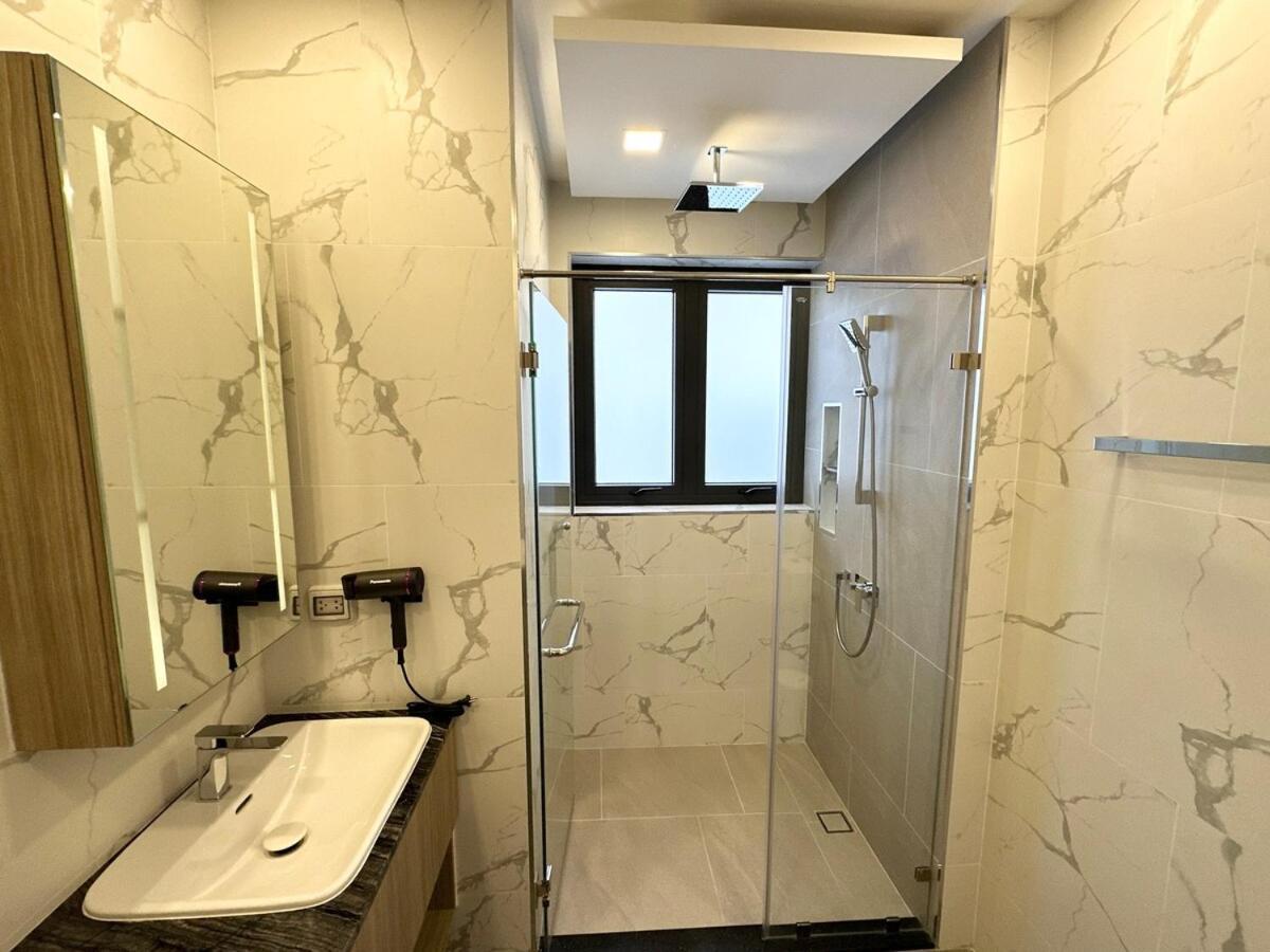 Super Luxury 4 Bedroom Private Pool With Jacuzzi, Near 711, 10 Minutes To Walking Street And - Mt4 *