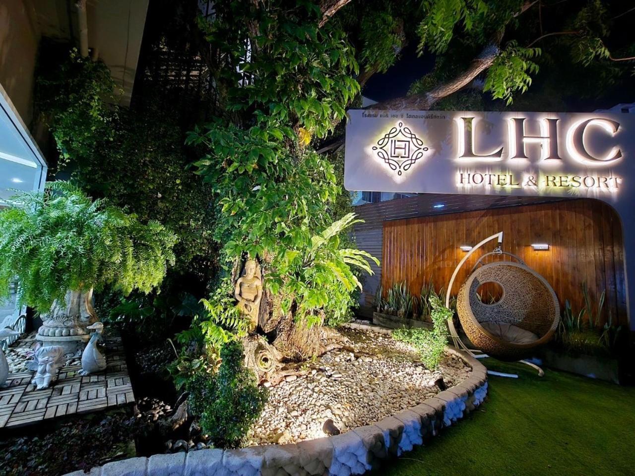 Hotel Lhc And