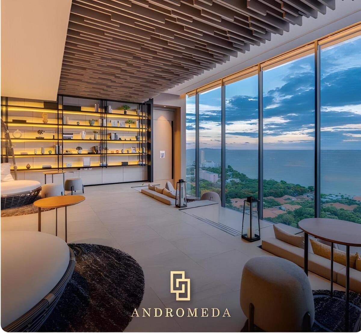 Apartment Luxury 80sqm Beachfront 2 Bedroom With Views Pattaya