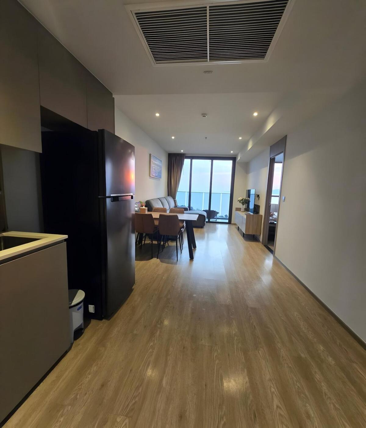 Luxury 80sqm Beachfront 2 Bedroom With Views Apartment Pattaya
