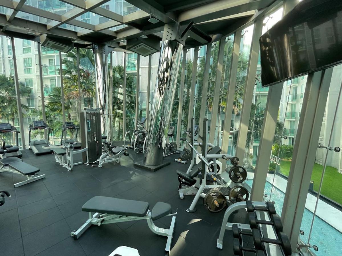 Apartment Stylish - Ultra-fast Fiber Internet, Pool, Sauna, Gym, Smart Tv, Guest Friendly *