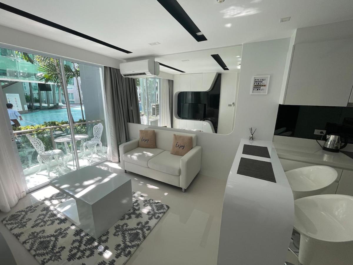Stylish - Ultra-fast Fiber Internet, Pool, Sauna, Gym, Smart Tv, Guest Friendly Apartment *