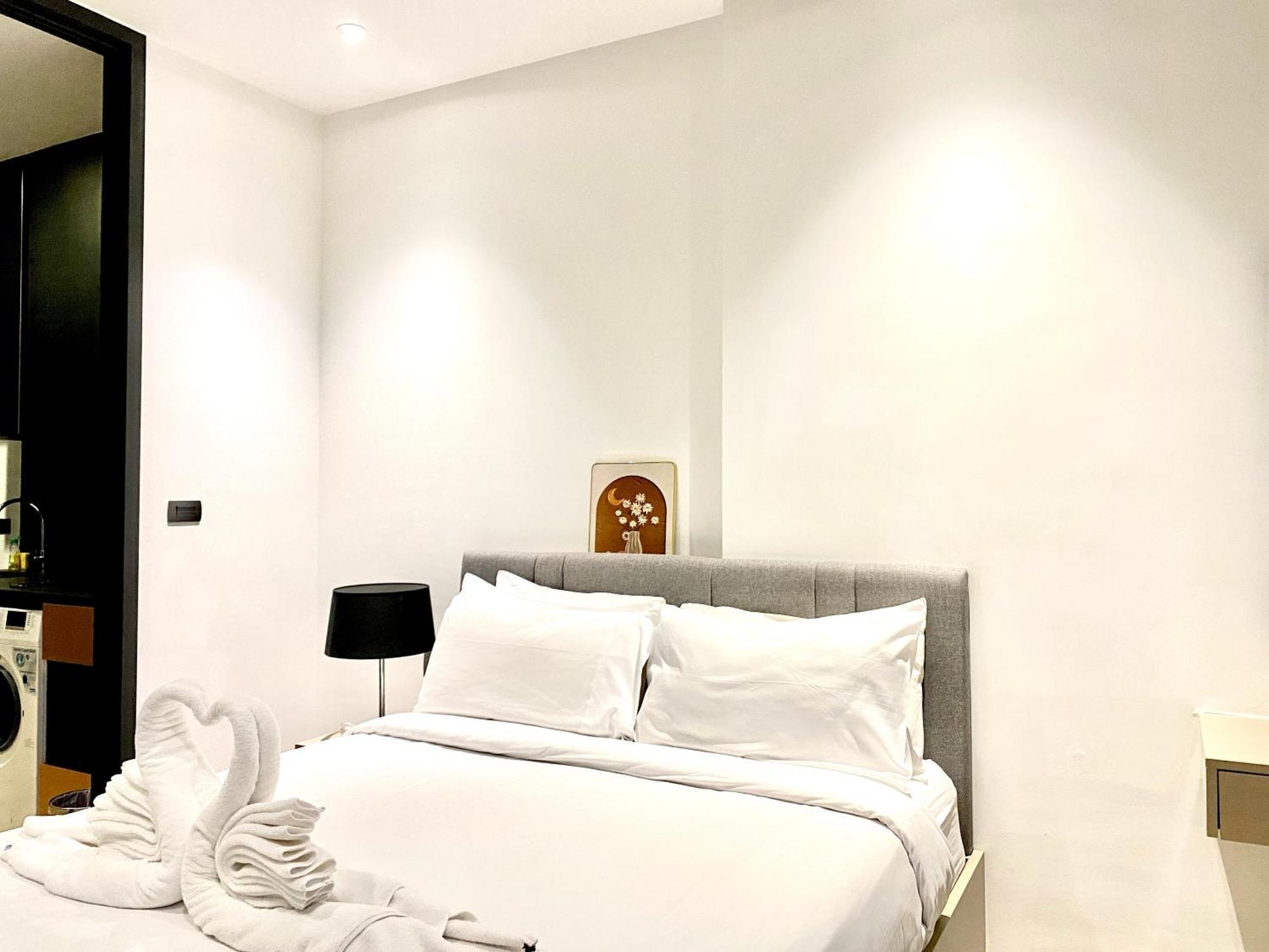 Edge Luxury For Relax