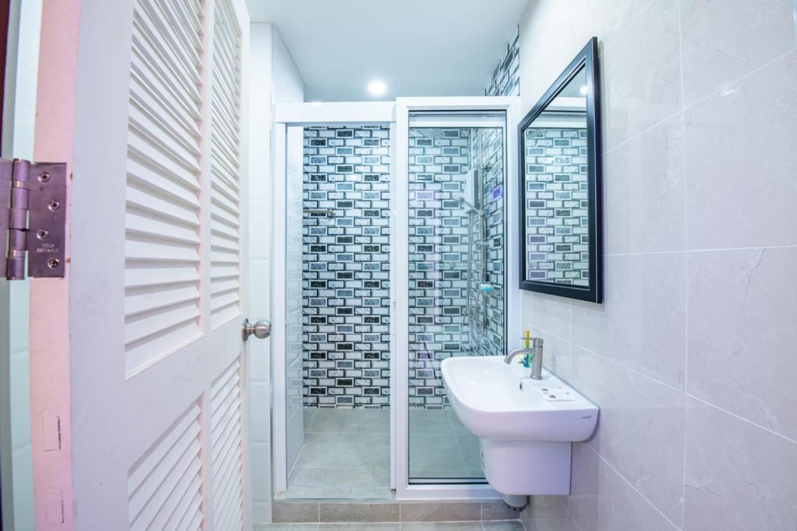 3 Bedroom Pool Royal Park Village Pattaya
