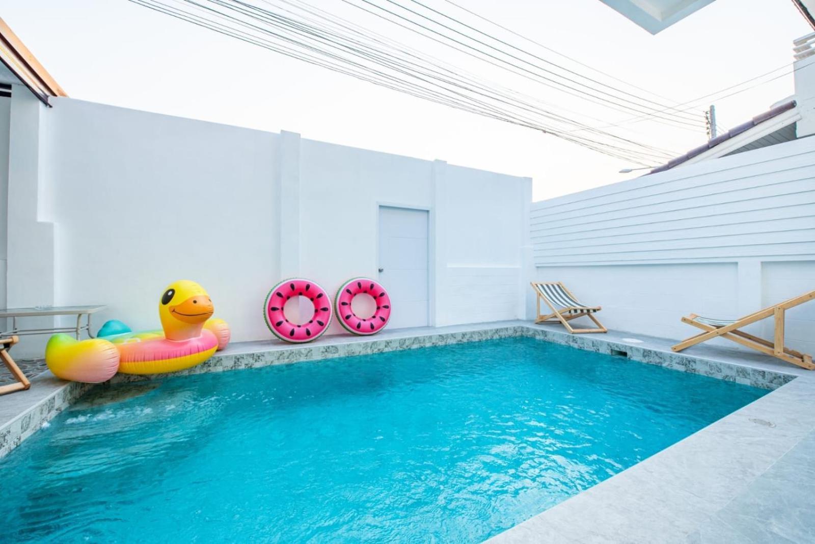 3 Bedroom Pool Royal Park Village Villa Pattaya