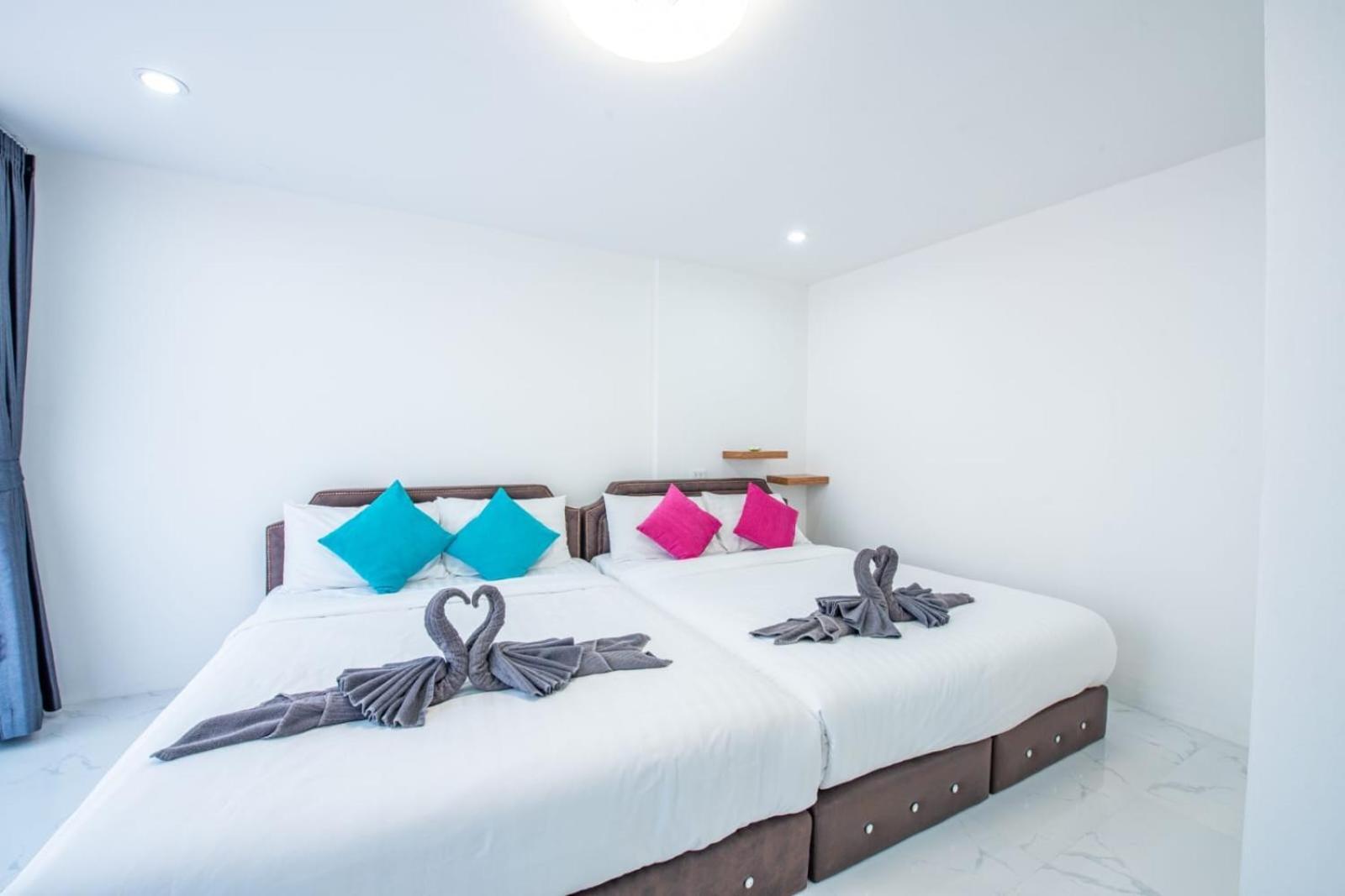 3 Bedroom Pool Royal Park Village * Pattaya