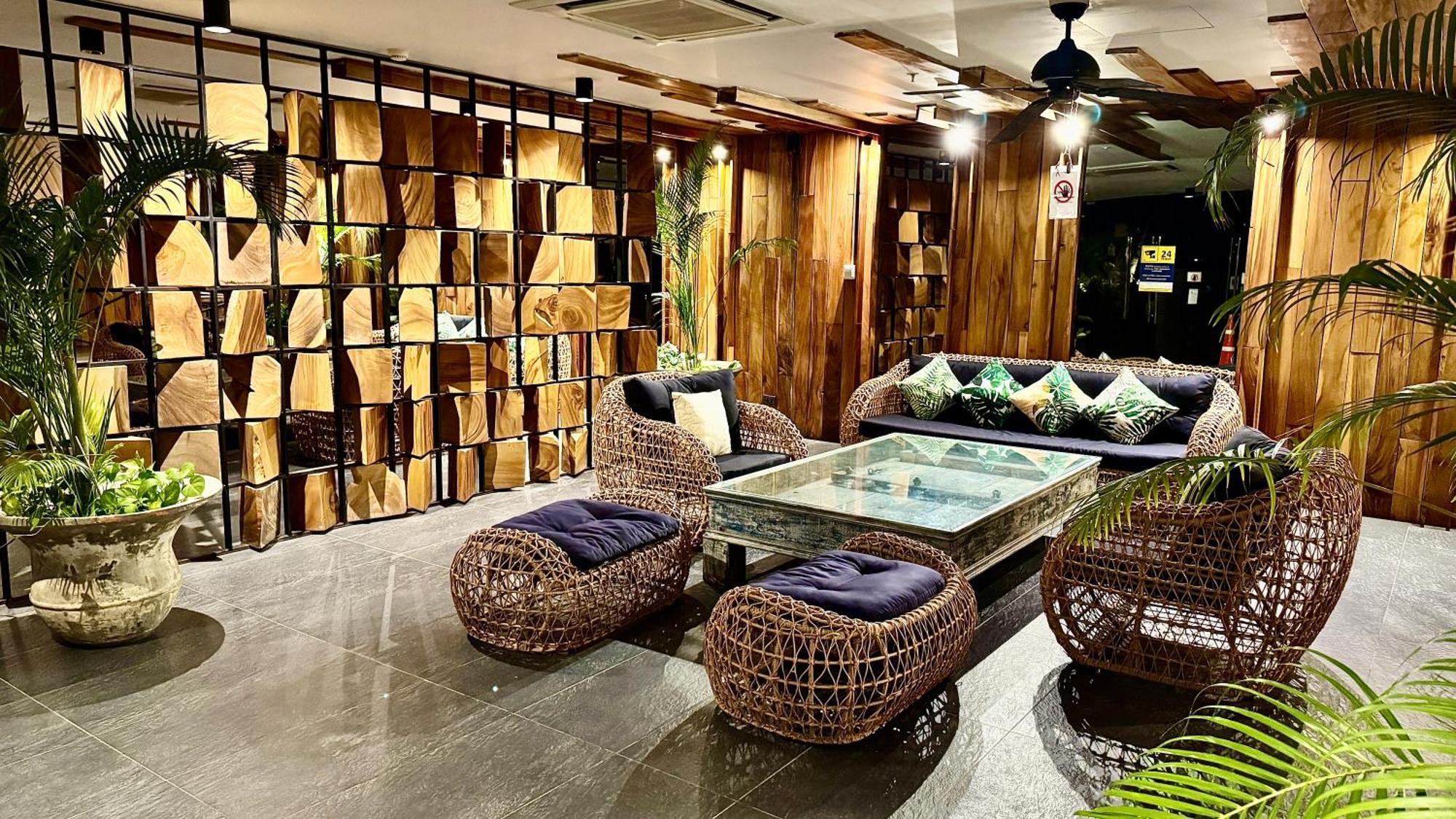 The Palm Wongamat ,world Class Luxury Seaview Condo, Private The Sanctuary Of Truth Apartamento