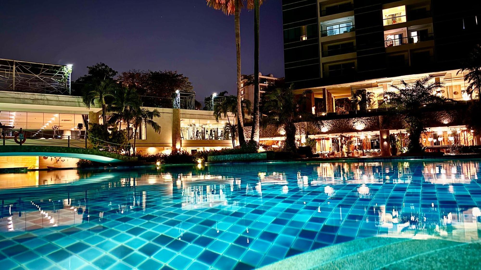 The Palm Wongamat ,world Class Luxury Seaview Condo, Private The Sanctuary Of Truth Apartamento *