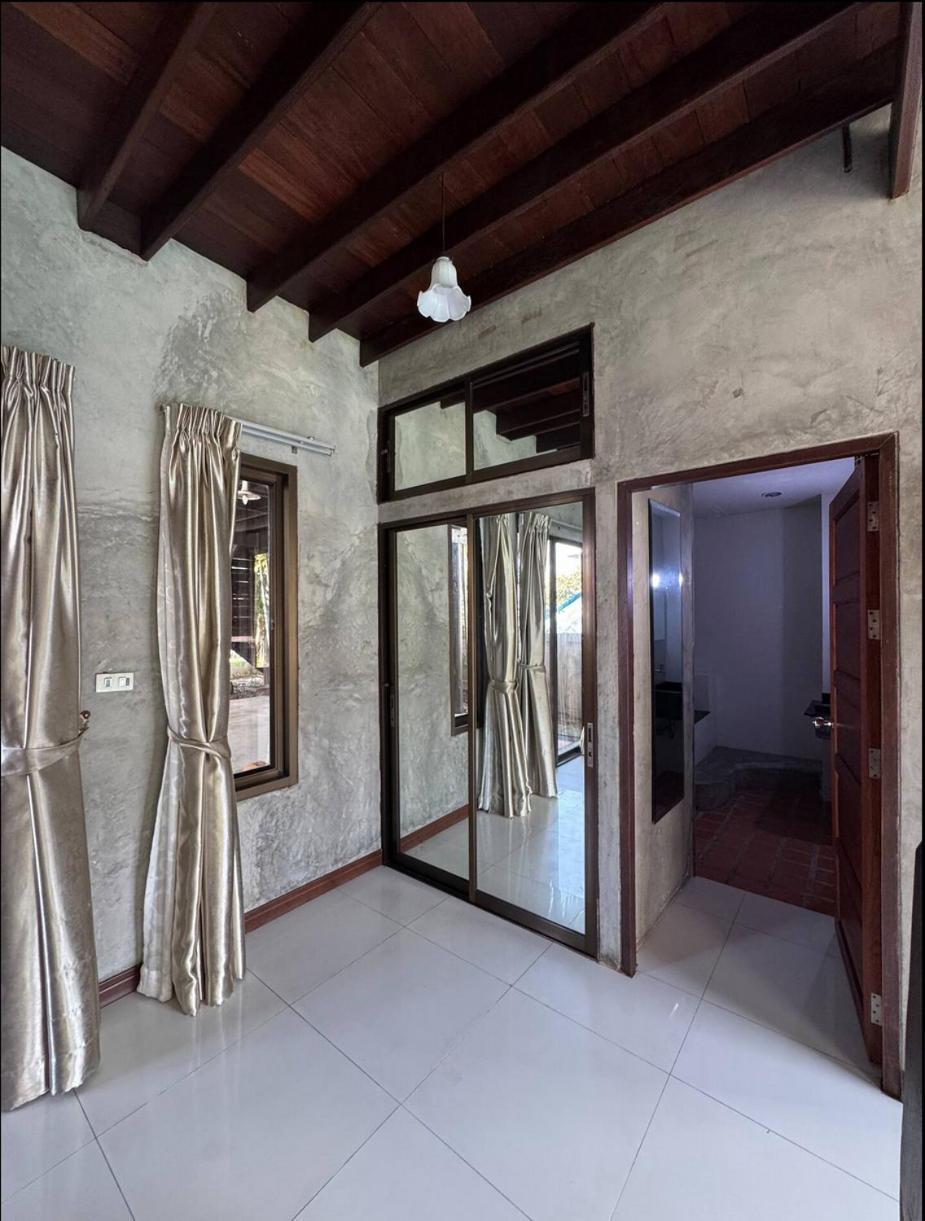 Villa Modern Thai Style & Pool Pattaya