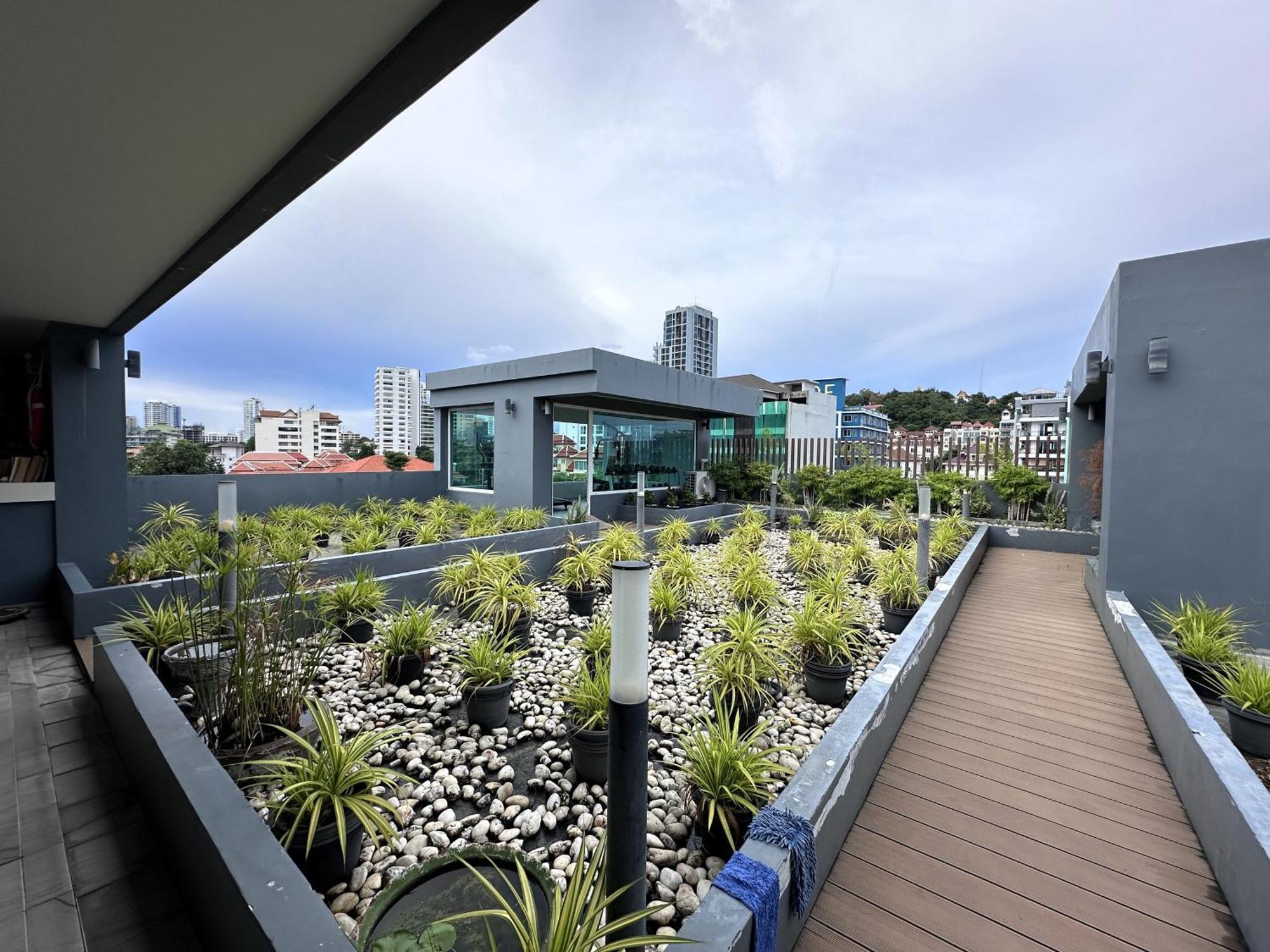Vn 3 By Thaiminatorpattaya Apartment Pattaya