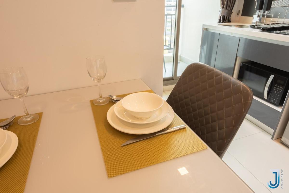 Apartment Elegant Avec Balcon, Piscine & Sauna *