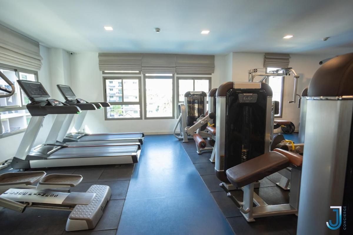 Elegant Avec Balcon, Piscine & Sauna Apartment Pattaya