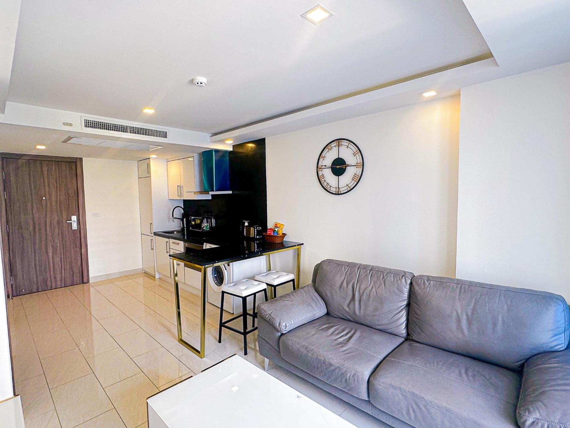 Grand Avenue By Monthstayz Thailand Pattaya