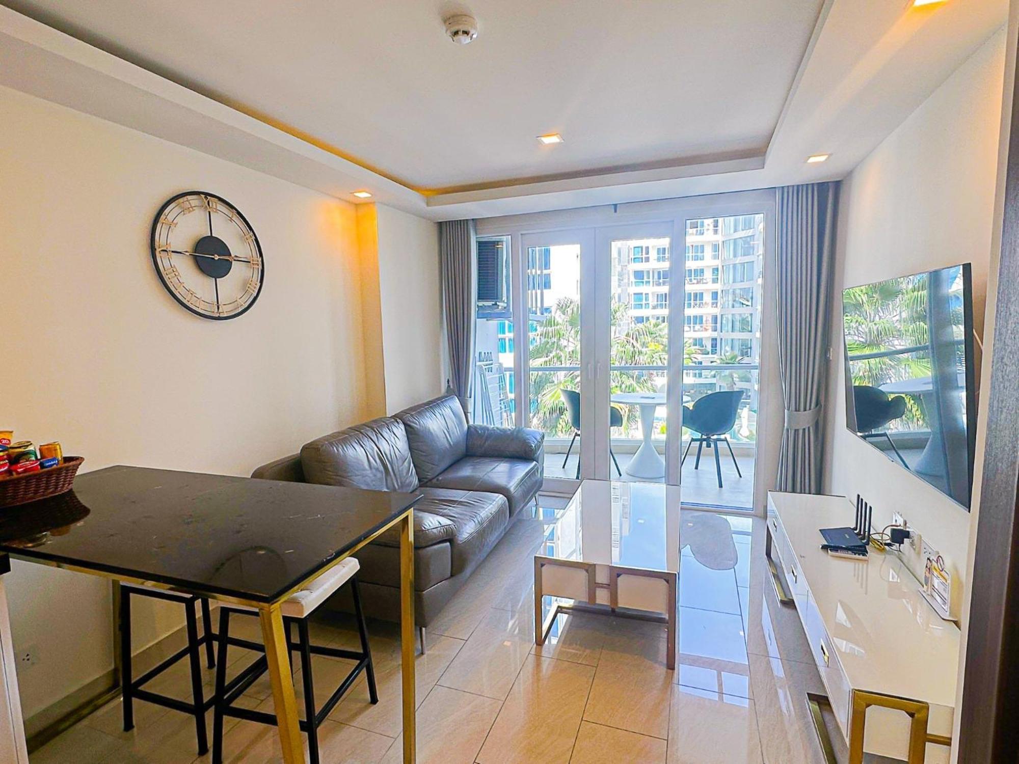 Grand Avenue By Monthstayz Thailand Apartment *