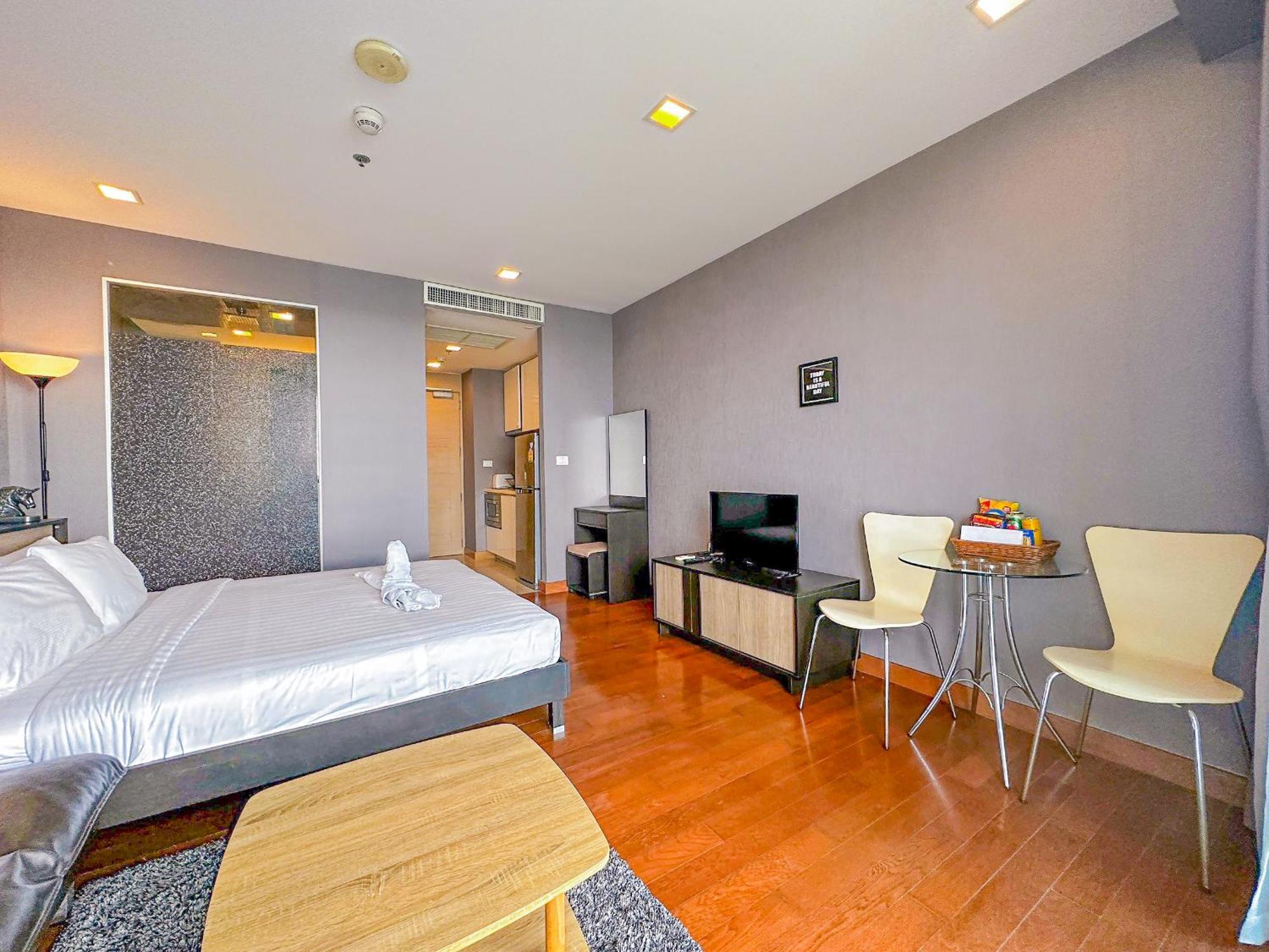 The Palm Wongamat X Monthstayz Thailand * Pattaya