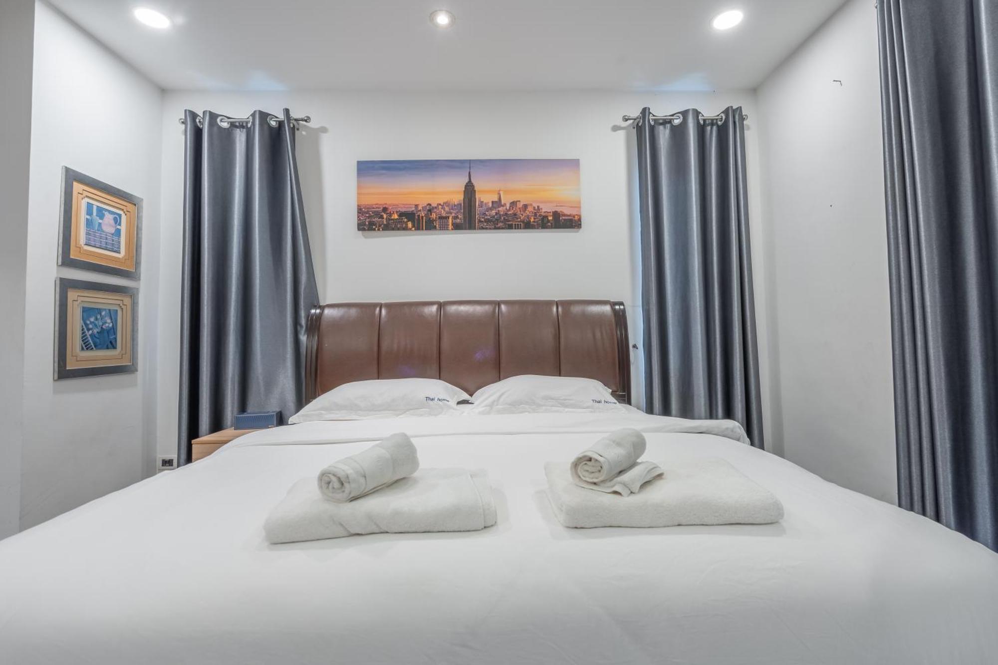 Thai 3b Near Hollywood * Pattaya
