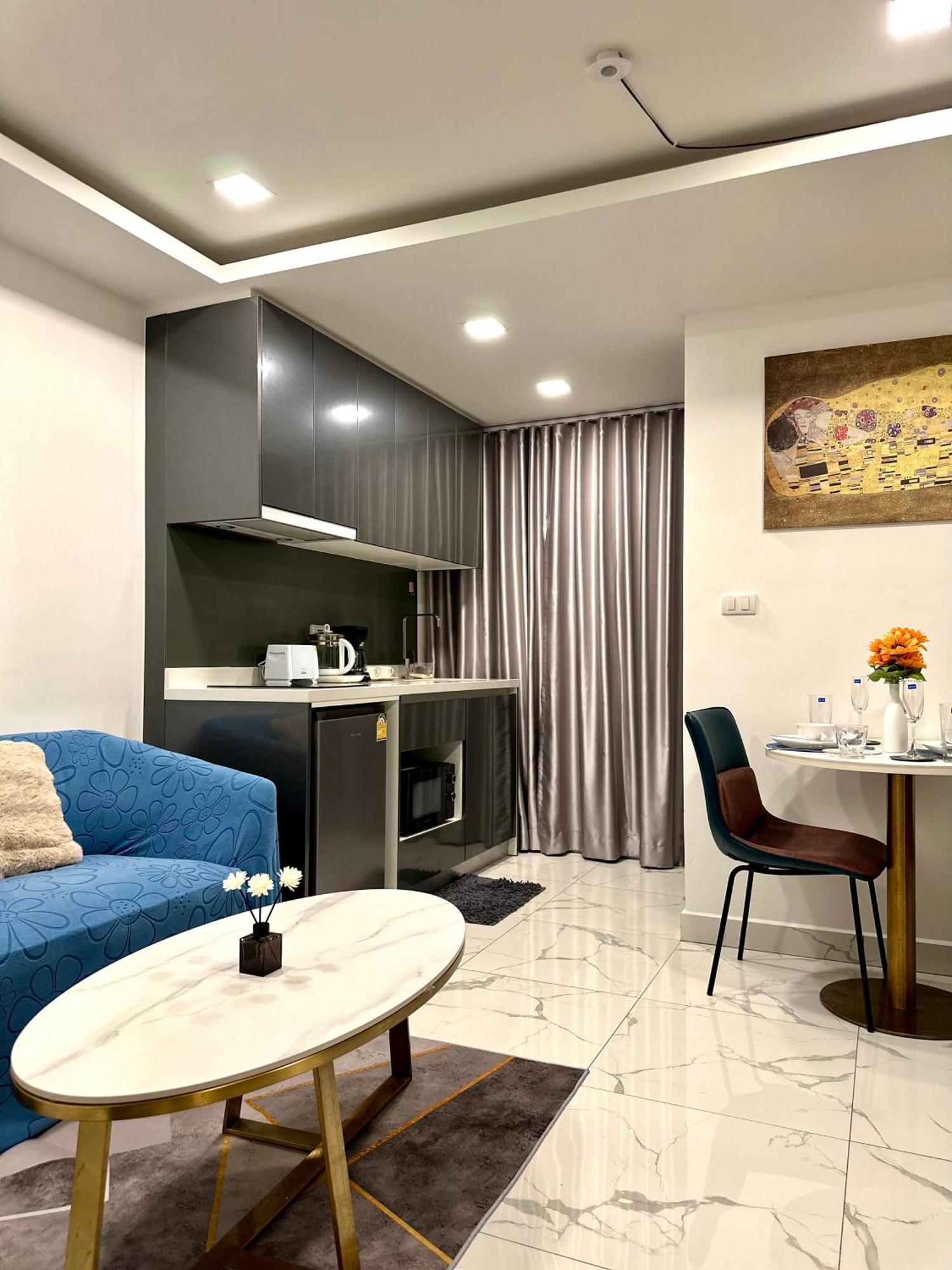 Arcadia Center Near Walking Street And * Pattaya