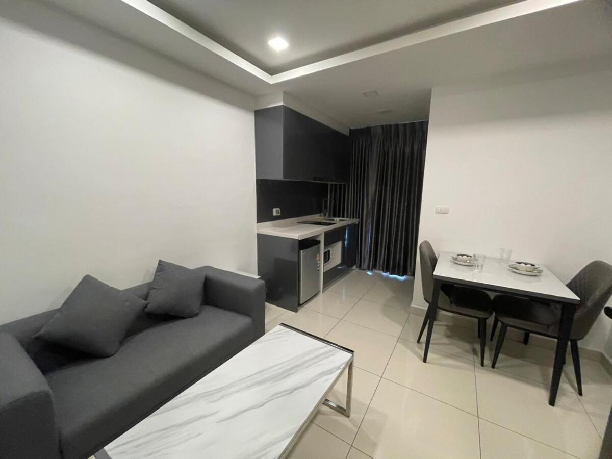 Apartment With Pool Pattaya