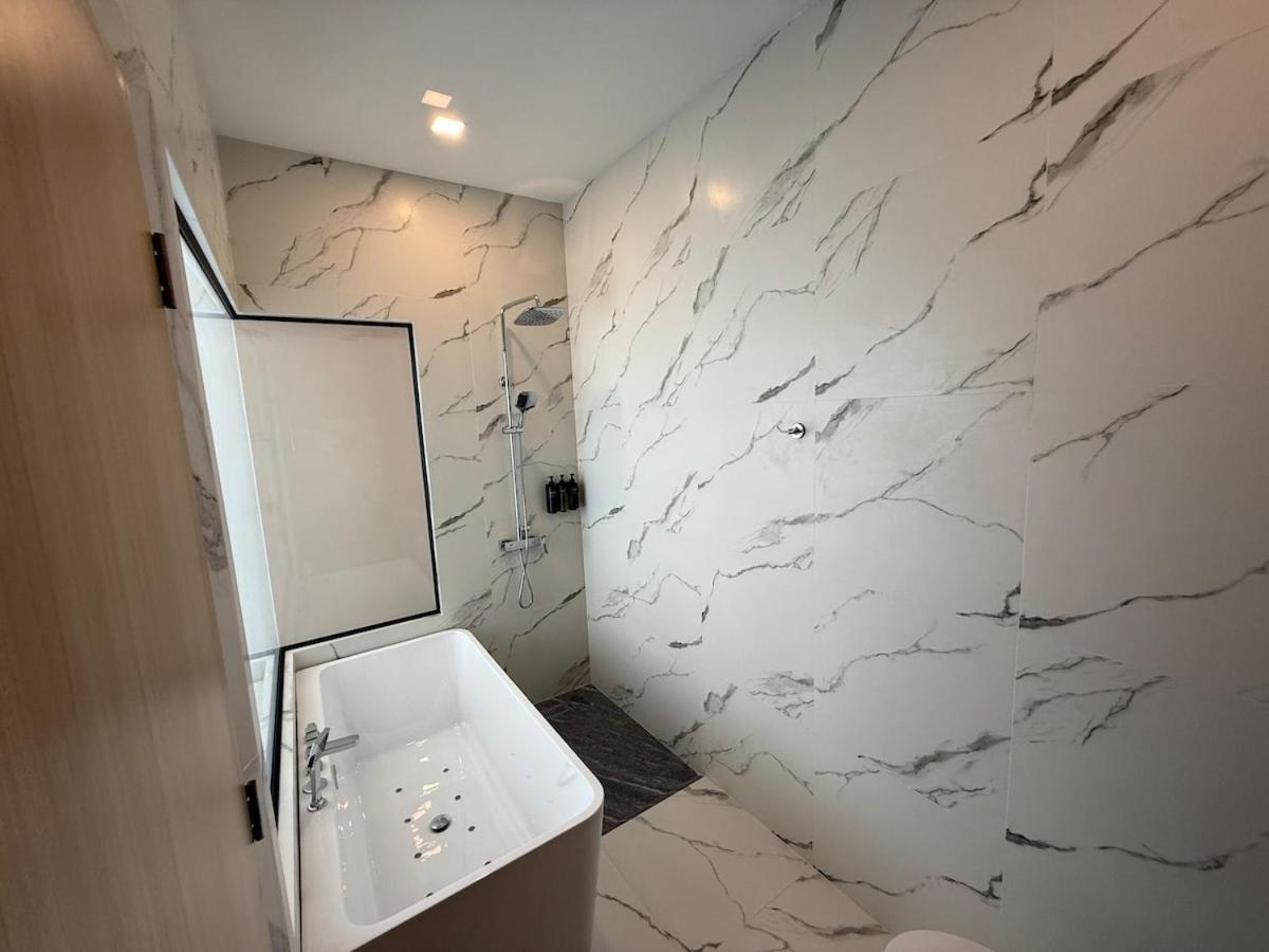 Unique Style 3 Bedroom With Mega Pool Pousada *