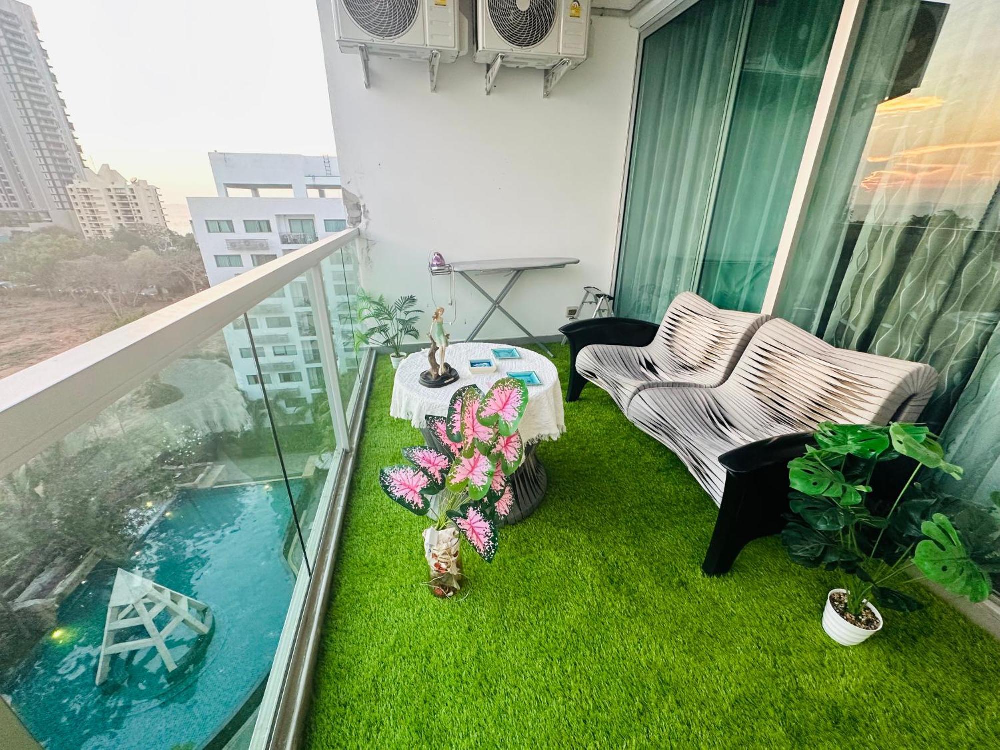 Wongamat Luxury Large Apartment Pattaya