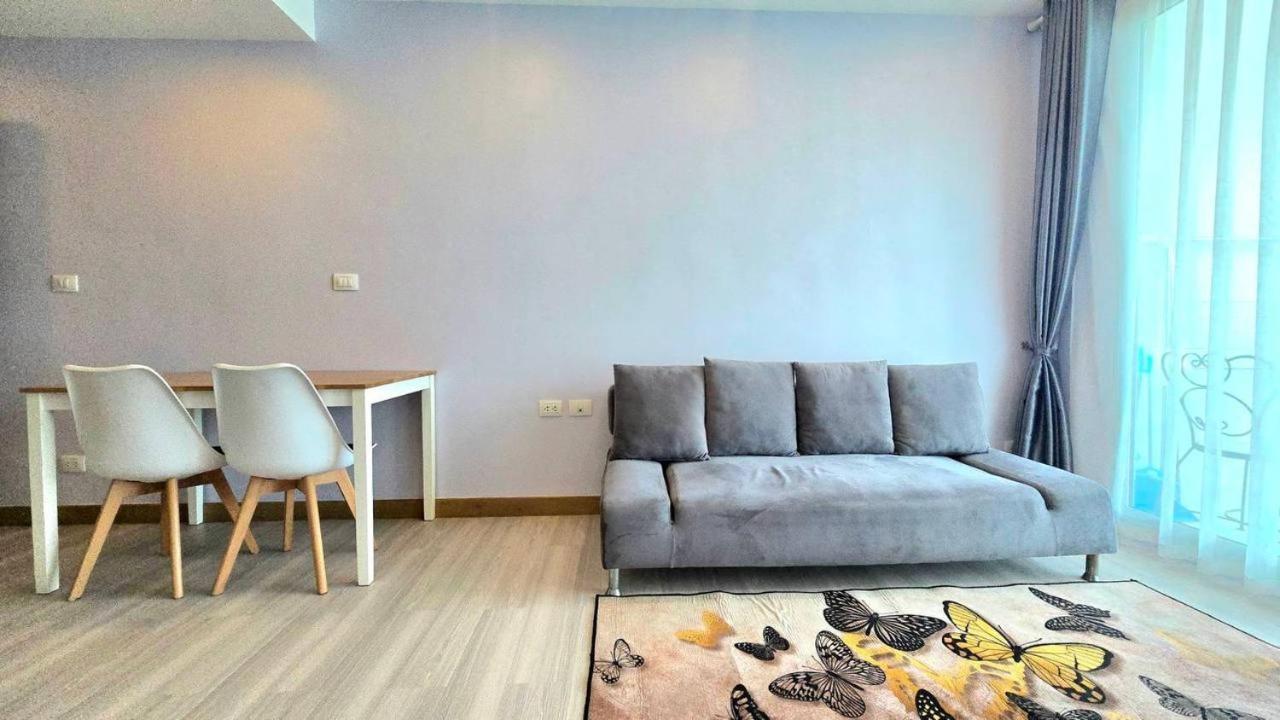 Apartment The Palm Wongamat X Monthstayz Thailand