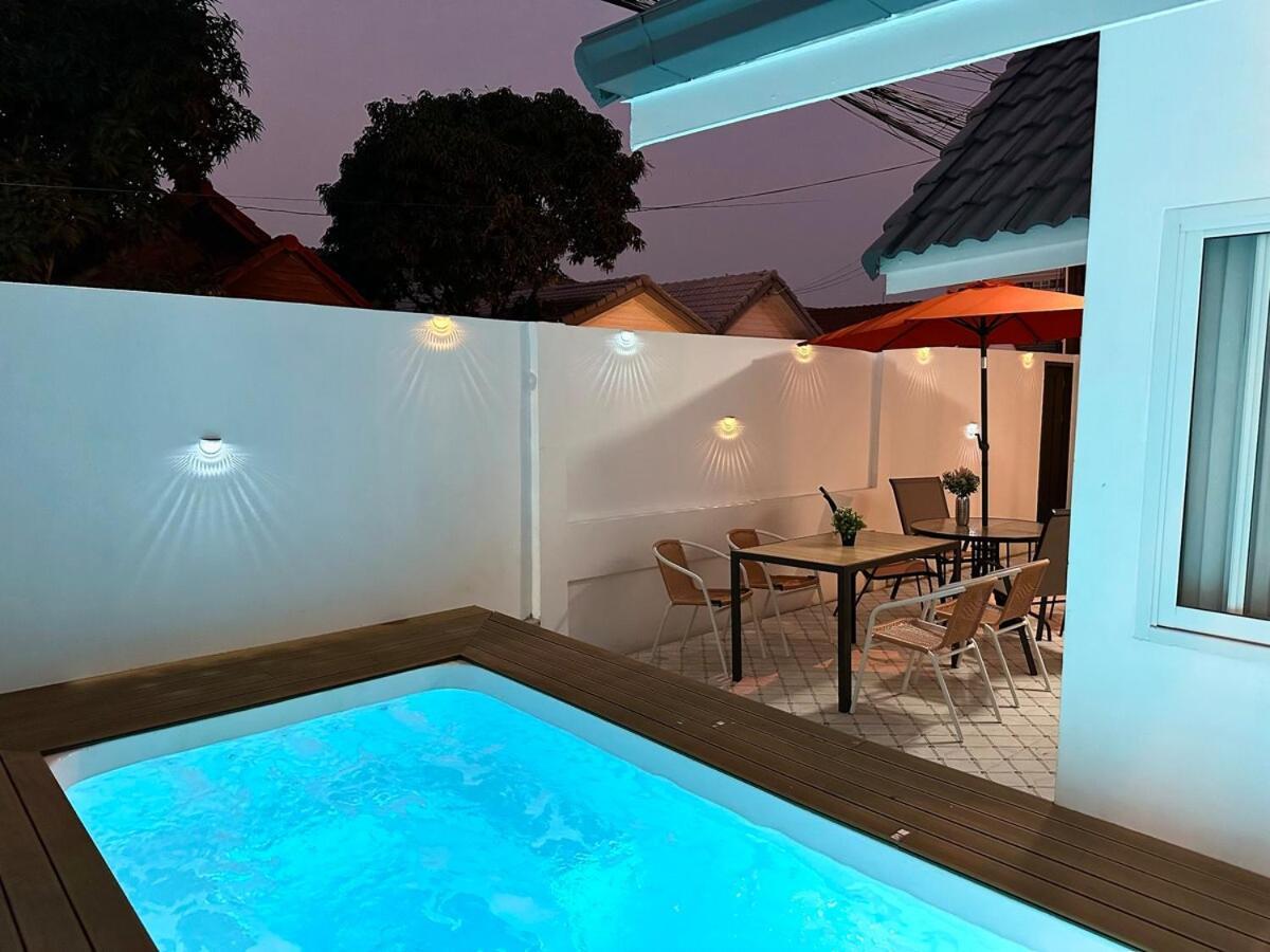 Liwei Cozy Pool Villa *