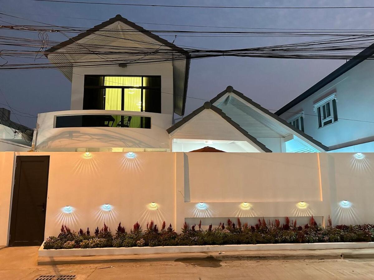 Liwei Cozy Pool Villa