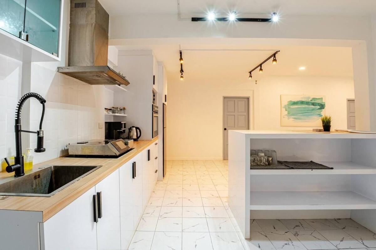 Liwei Cozy Pool Villa Pattaya