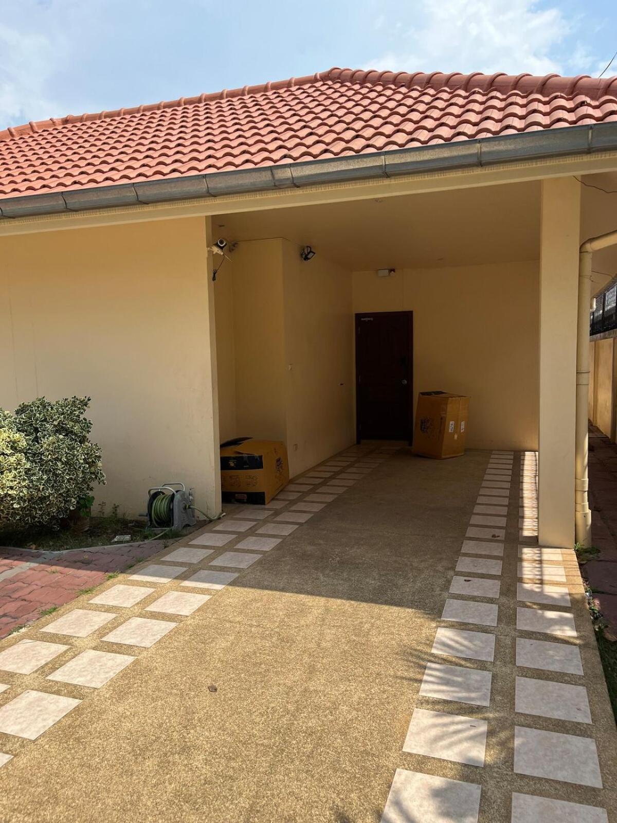 2 Bedroom With Private Swimming Pool And Jacuzzi