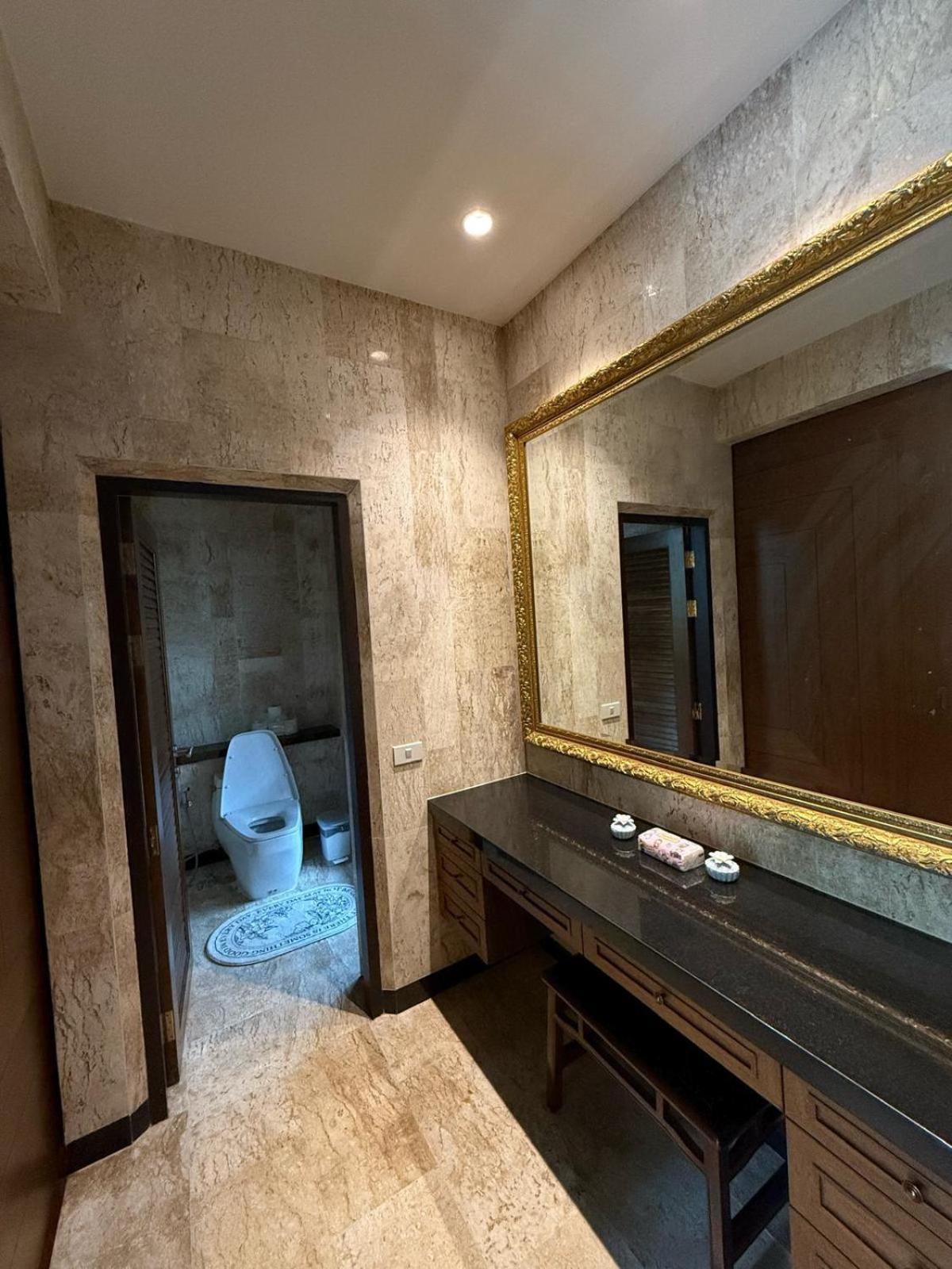 Luxury Luxury Seven Stars
