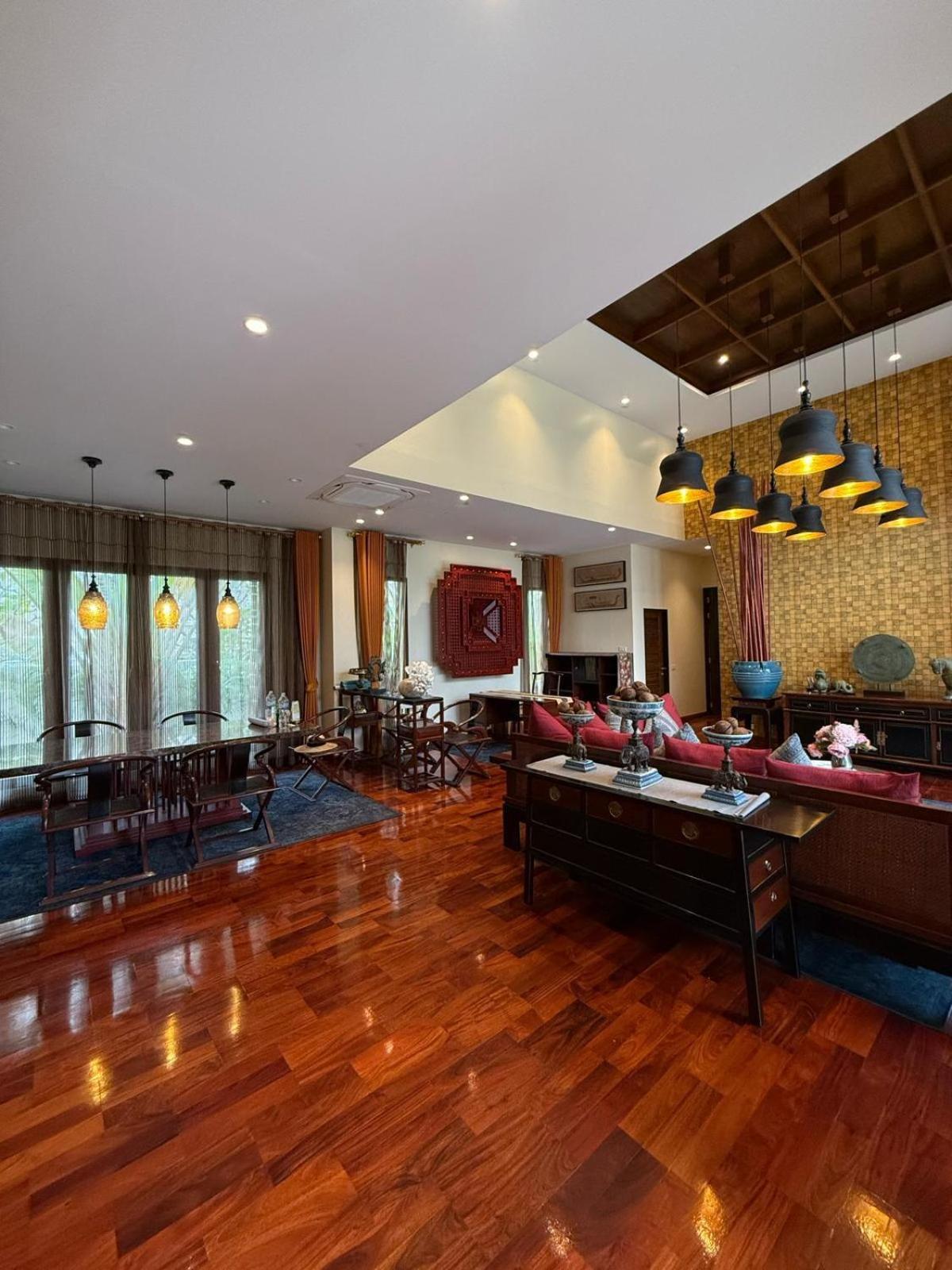 Villa Luxury Luxury Seven Stars Pattaya
